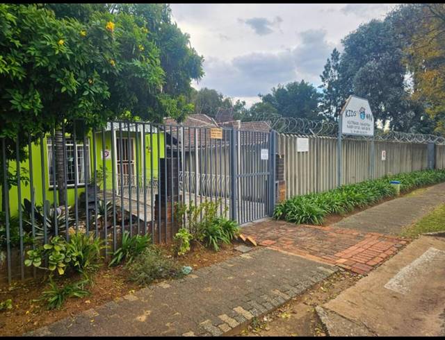 BUSINESS FOR SALE IN KEMPTON PARK EXT 02
